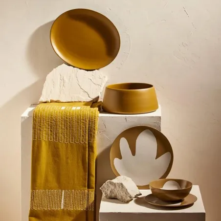 Yuan - Assiette plate avec motif en émail tabac craie