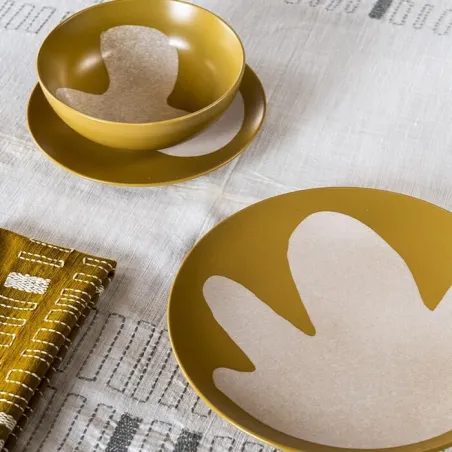 Yuan - Assiette plate avec motif en émail tabac craie